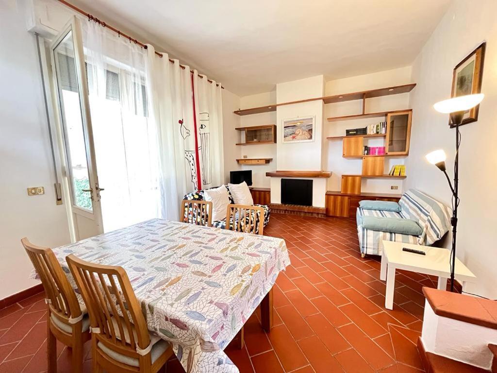 Pineta Apartament Тирренія Екстер'єр фото