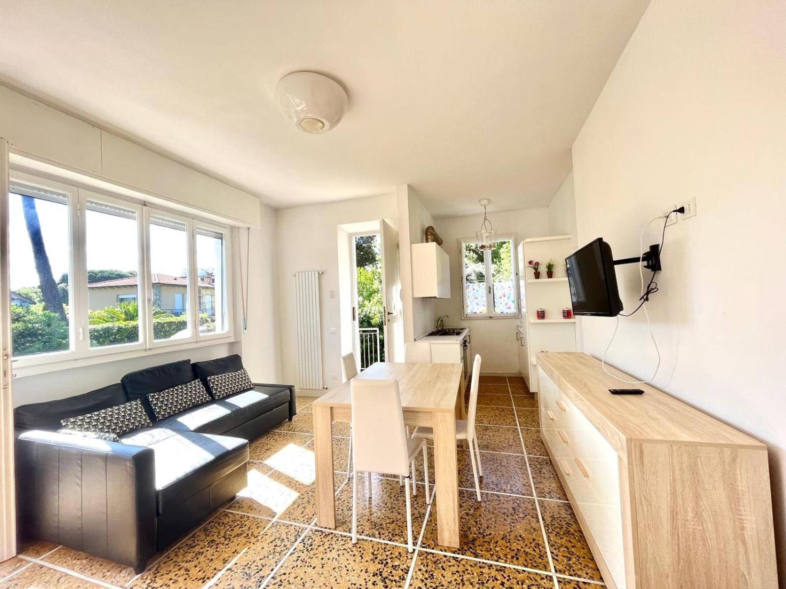 Pineta Apartament Тирренія Екстер'єр фото