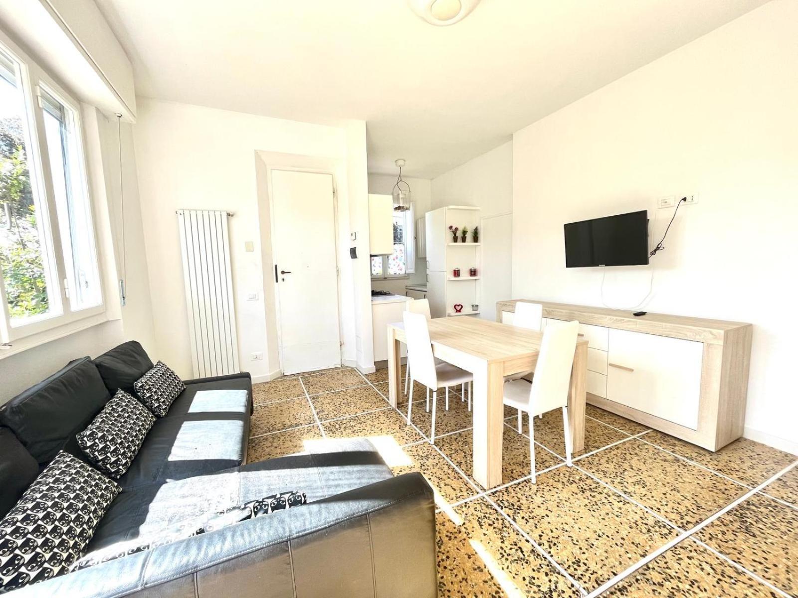 Pineta Apartament Тирренія Екстер'єр фото