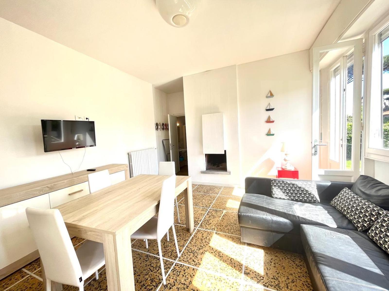 Pineta Apartament Тирренія Екстер'єр фото