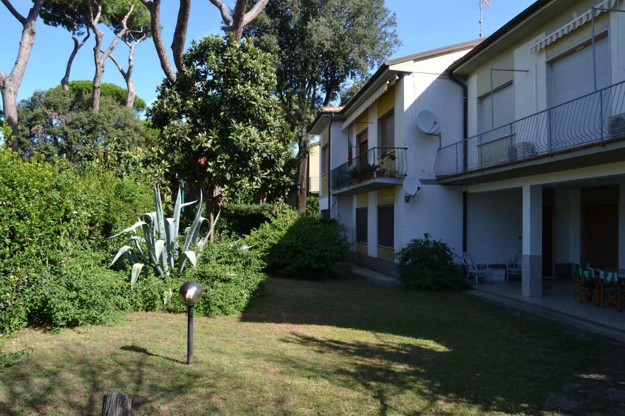 Pineta Apartament Тирренія Екстер'єр фото